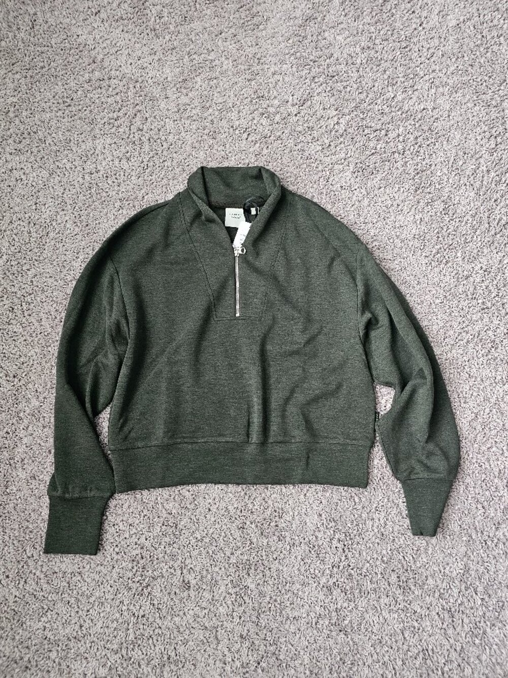 Varley Davidson top in size small color olive marl